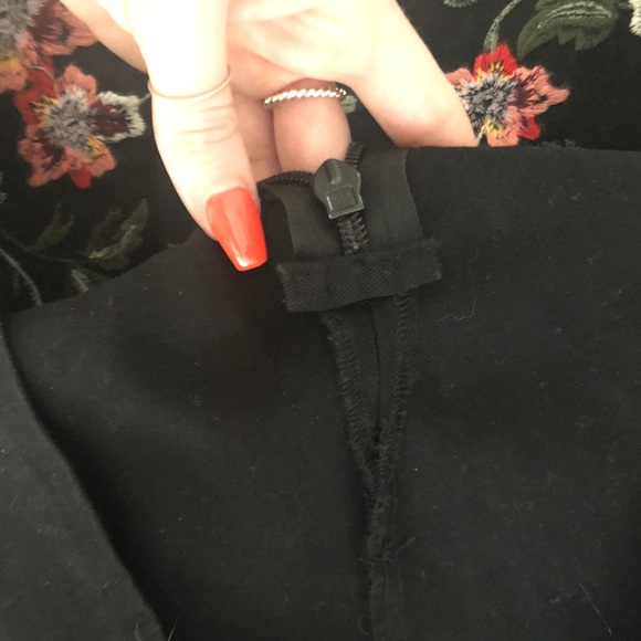 TOPSHOP || embroidered floral canvas skirt - Picture 7 of 7